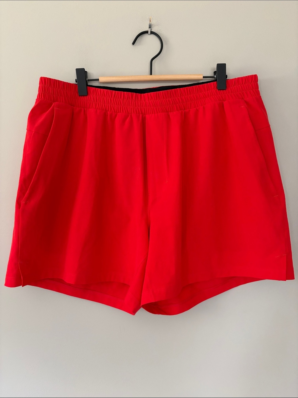 Lululemon Men’s Channel Cross Swim Shorts Size XL 5” Inseam Vermillion Red